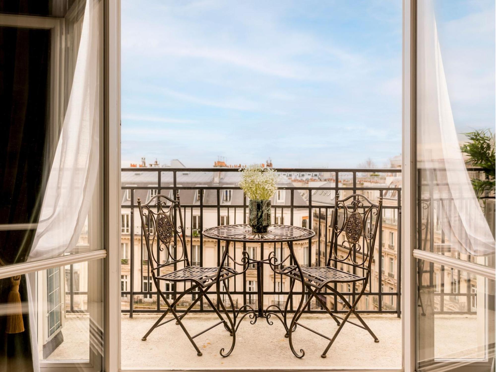 Merveil Signature Hoche - Eiffel Tower View Apartment *